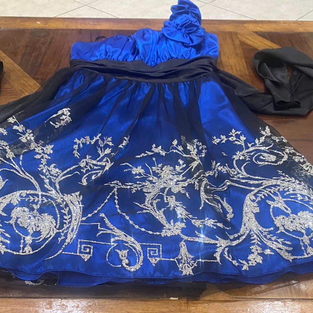 Blondie Nites Royal Blue One-Shoulder Cocktail Dress with Silver Embroidery